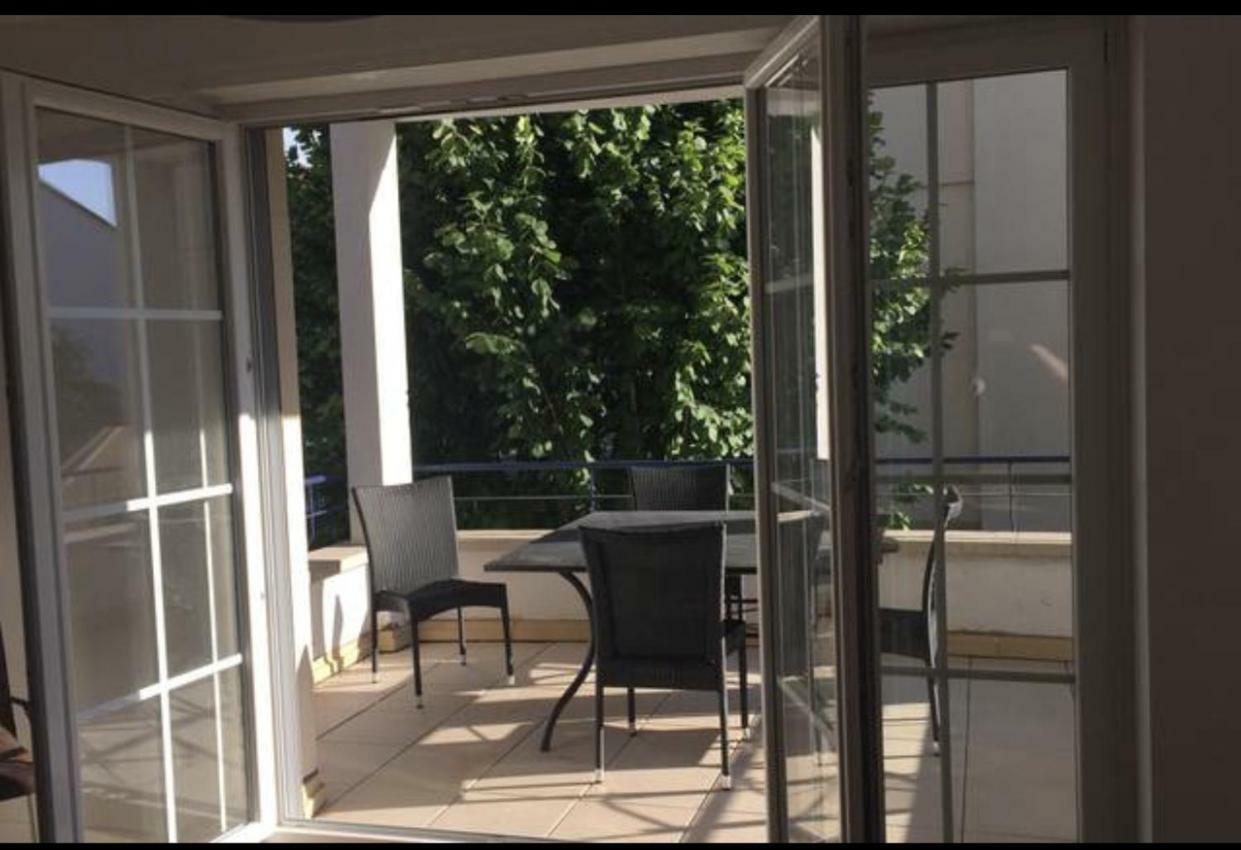 Charmant Appartement Avec Terrasse Dans Villa Straßburg Exterior foto